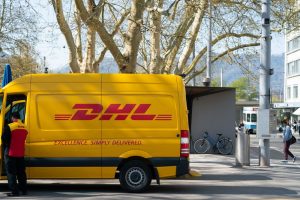 Send i inn- og utland med DHL